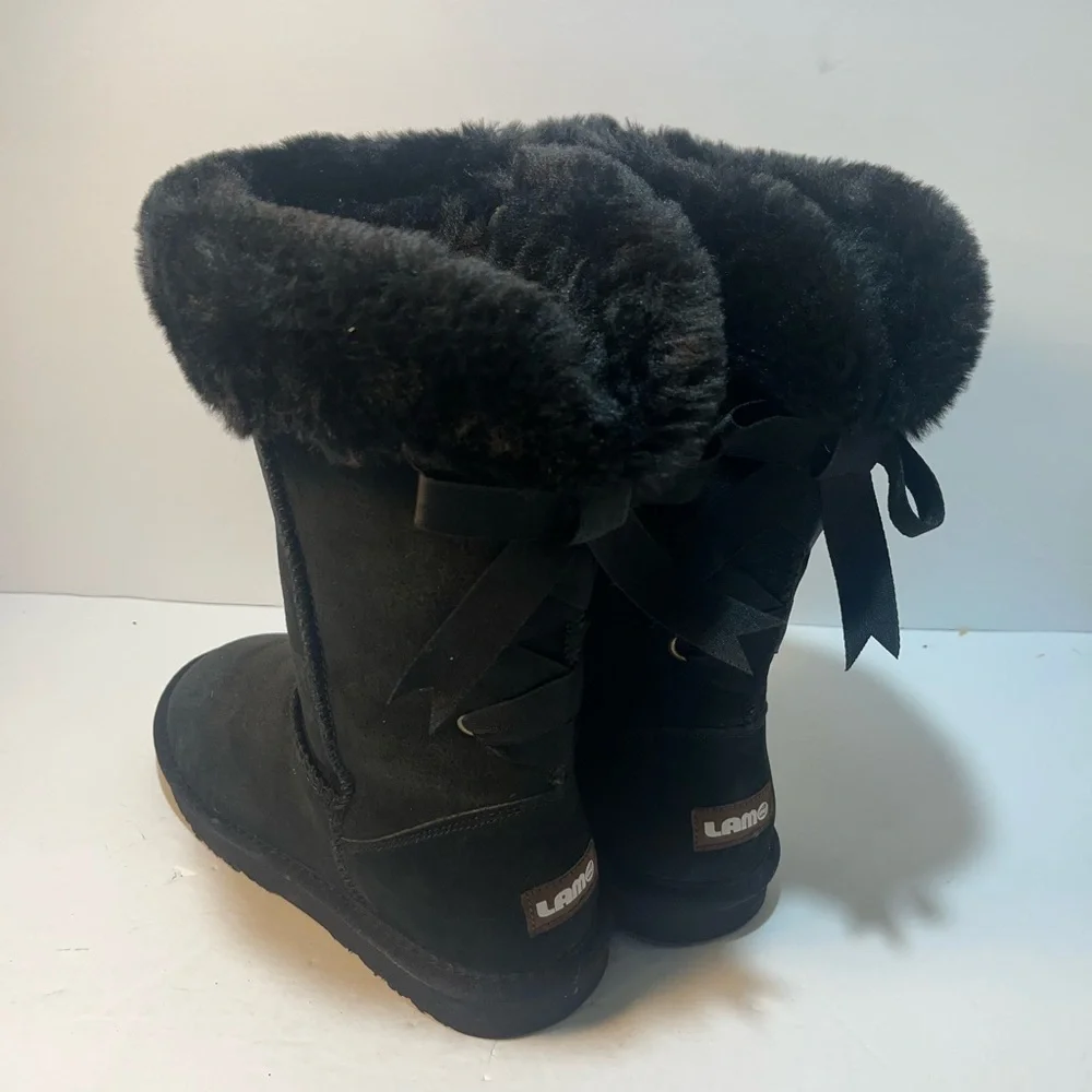 LAMO Adele Tall Black Boots Suede Women’s Sz 7 Bow Accent/Zipper Faux Fur NWOB